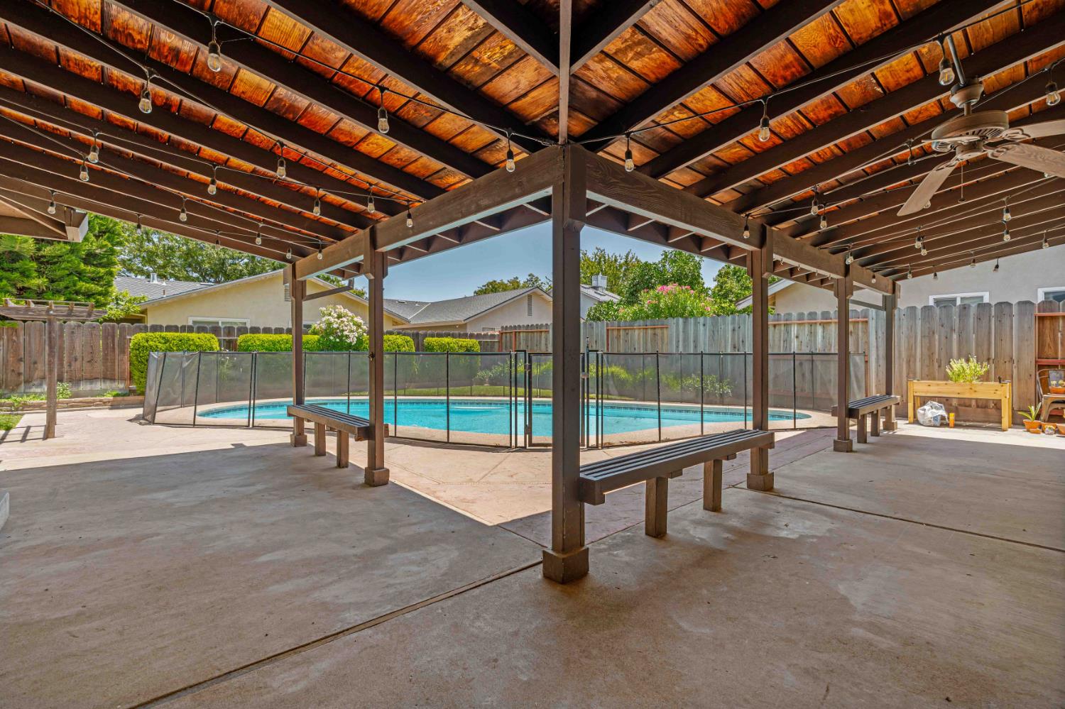 1508 Kingfield Dr, Modesto, CA 95350