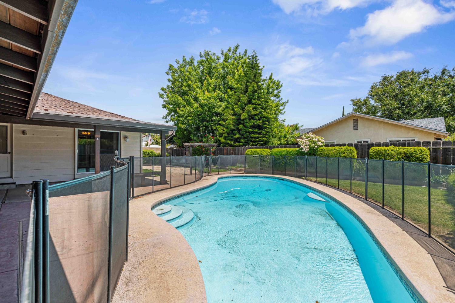 1508 Kingfield Dr, Modesto, CA 95350