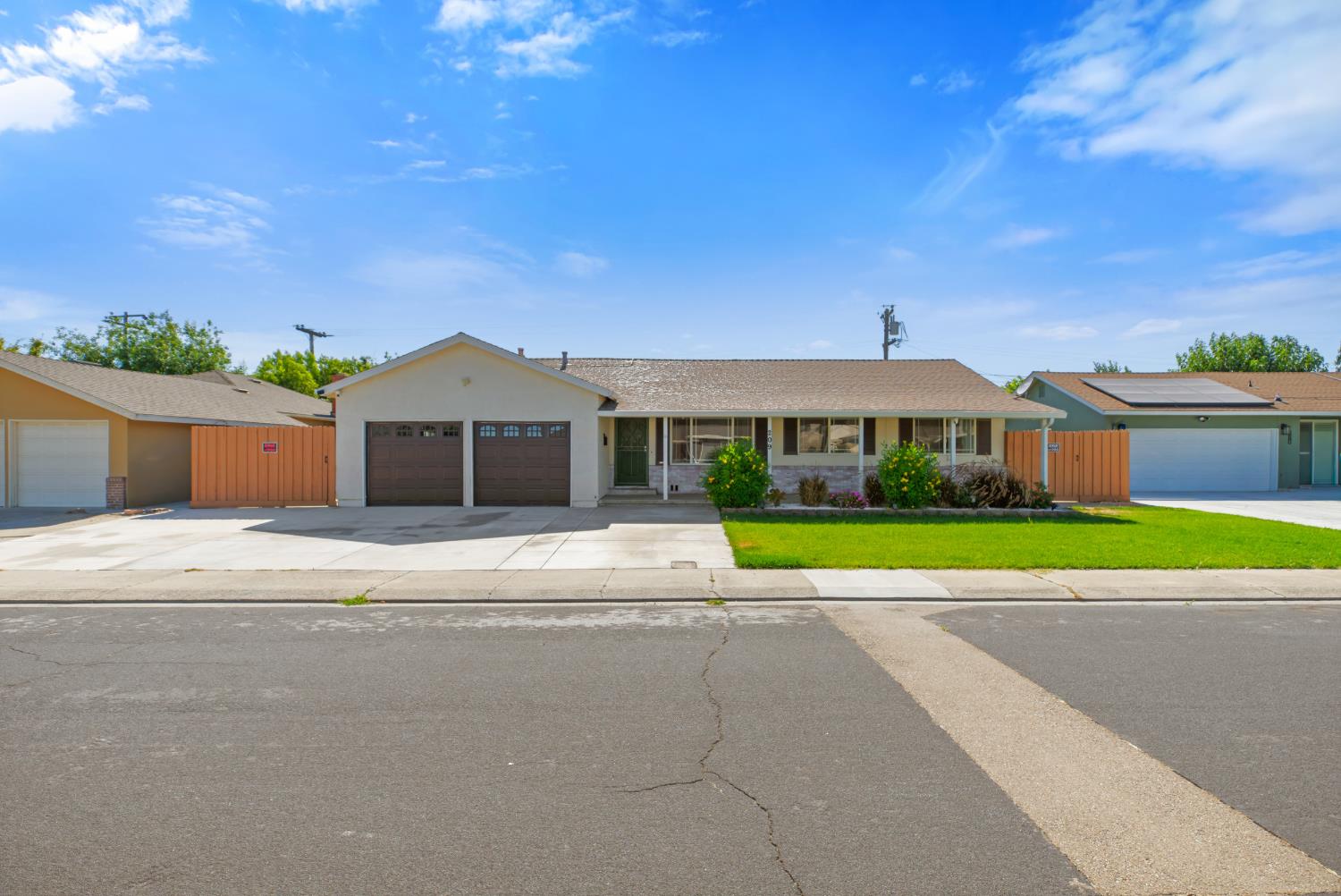 209 charles Ave, Manteca, CA 95336