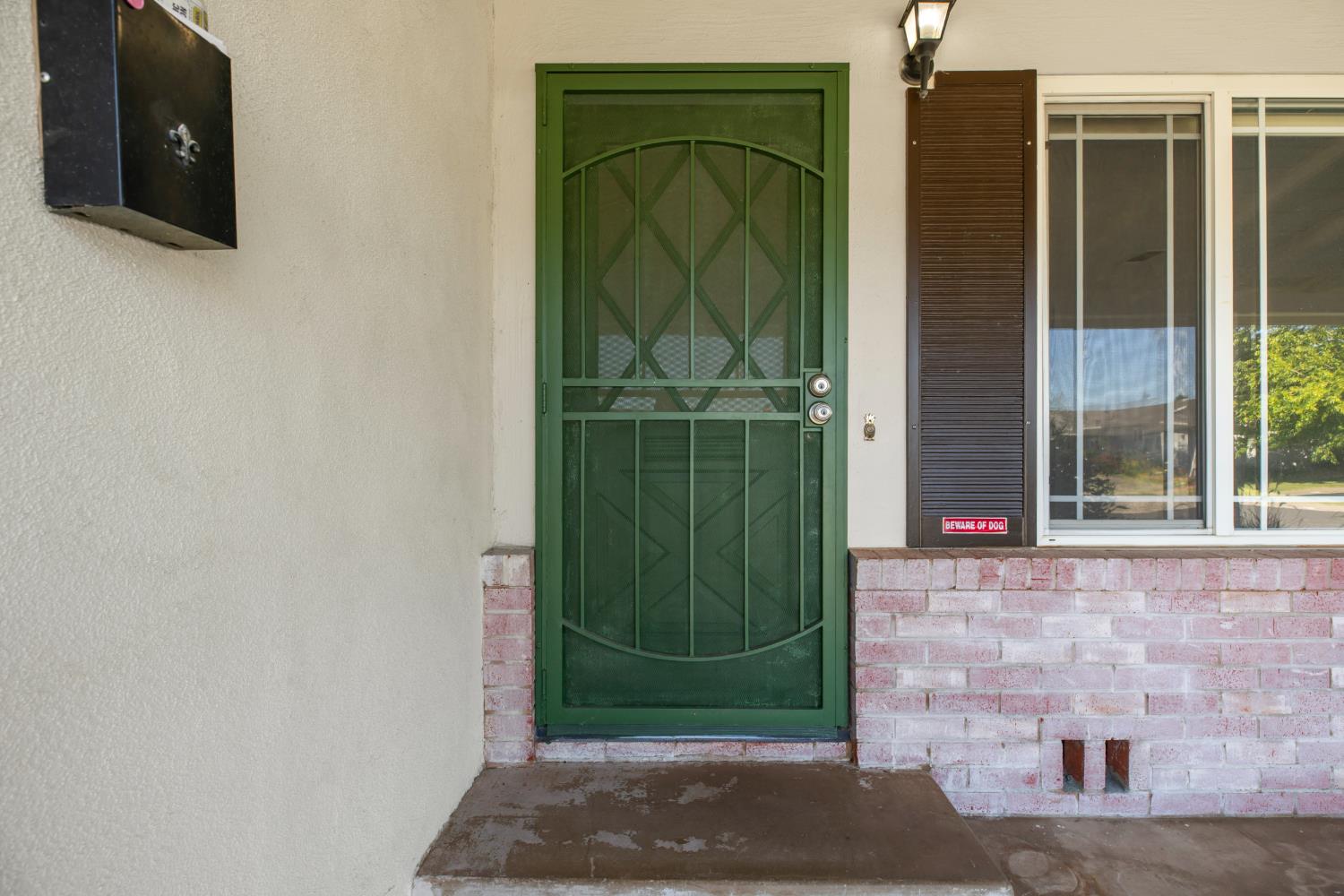 209 charles Ave, Manteca, CA 95336