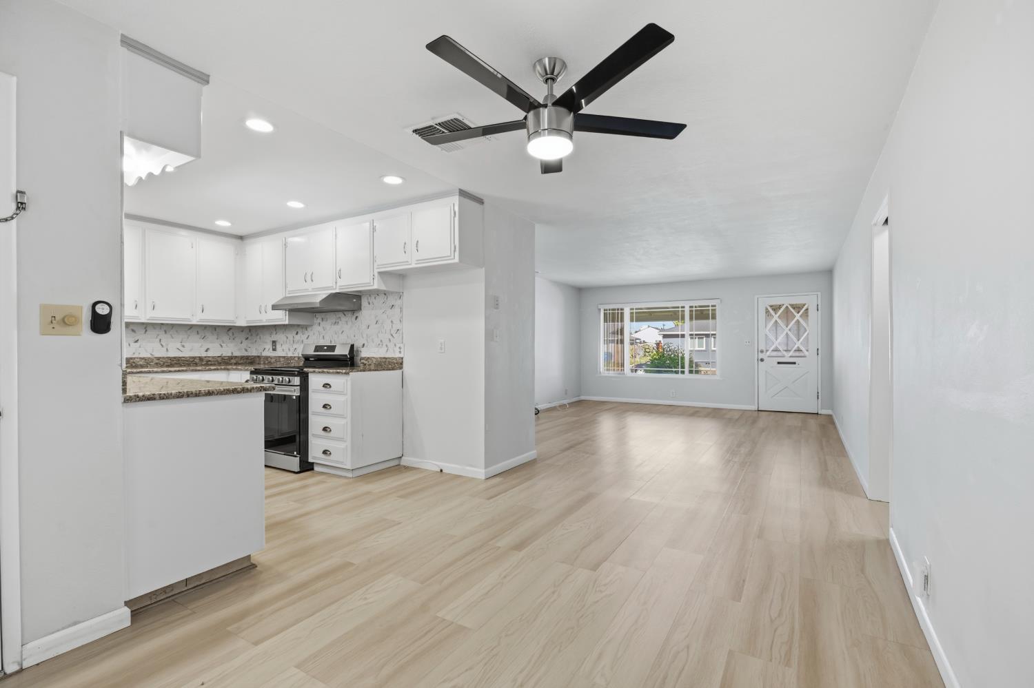209 charles Ave, Manteca, CA 95336