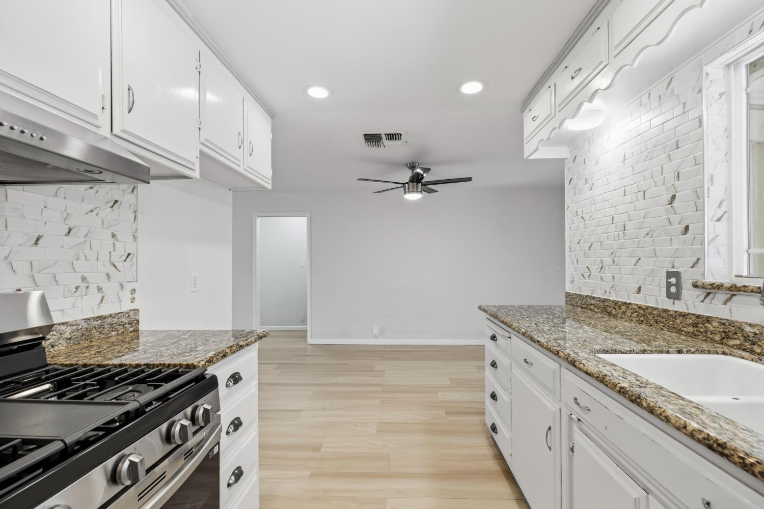 209 charles Ave, Manteca, CA 95336