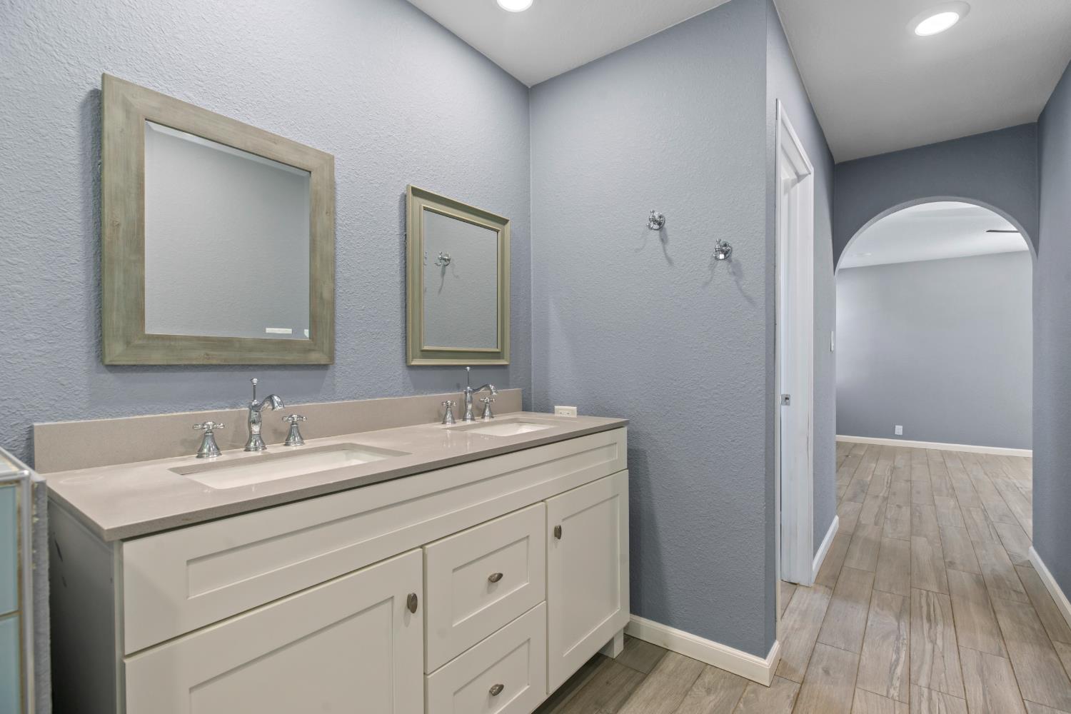 209 charles Ave, Manteca, CA 95336