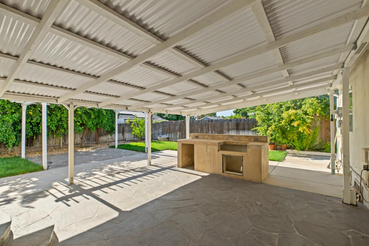 209 charles Ave, Manteca, CA 95336