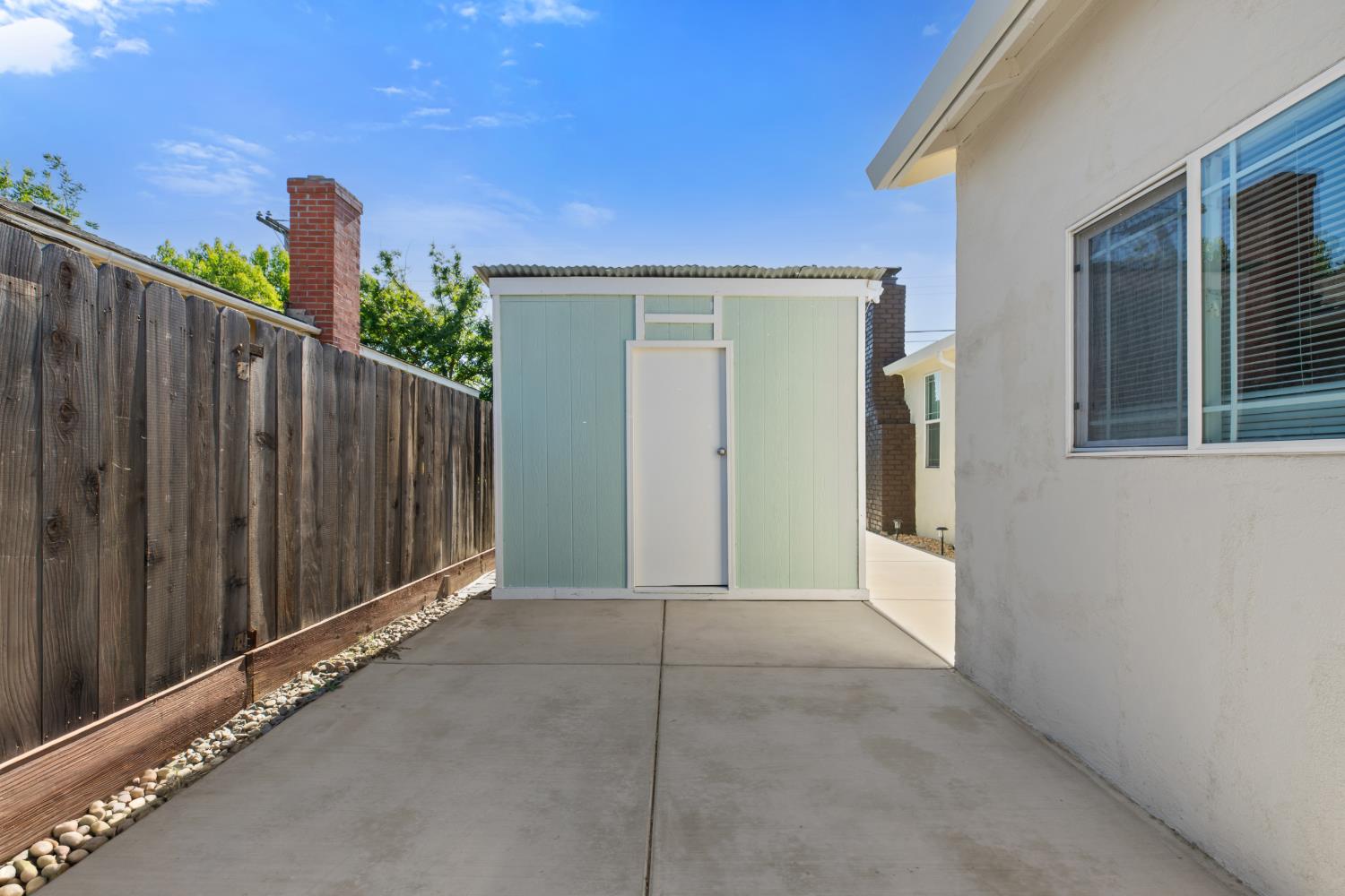 209 charles Ave, Manteca, CA 95336