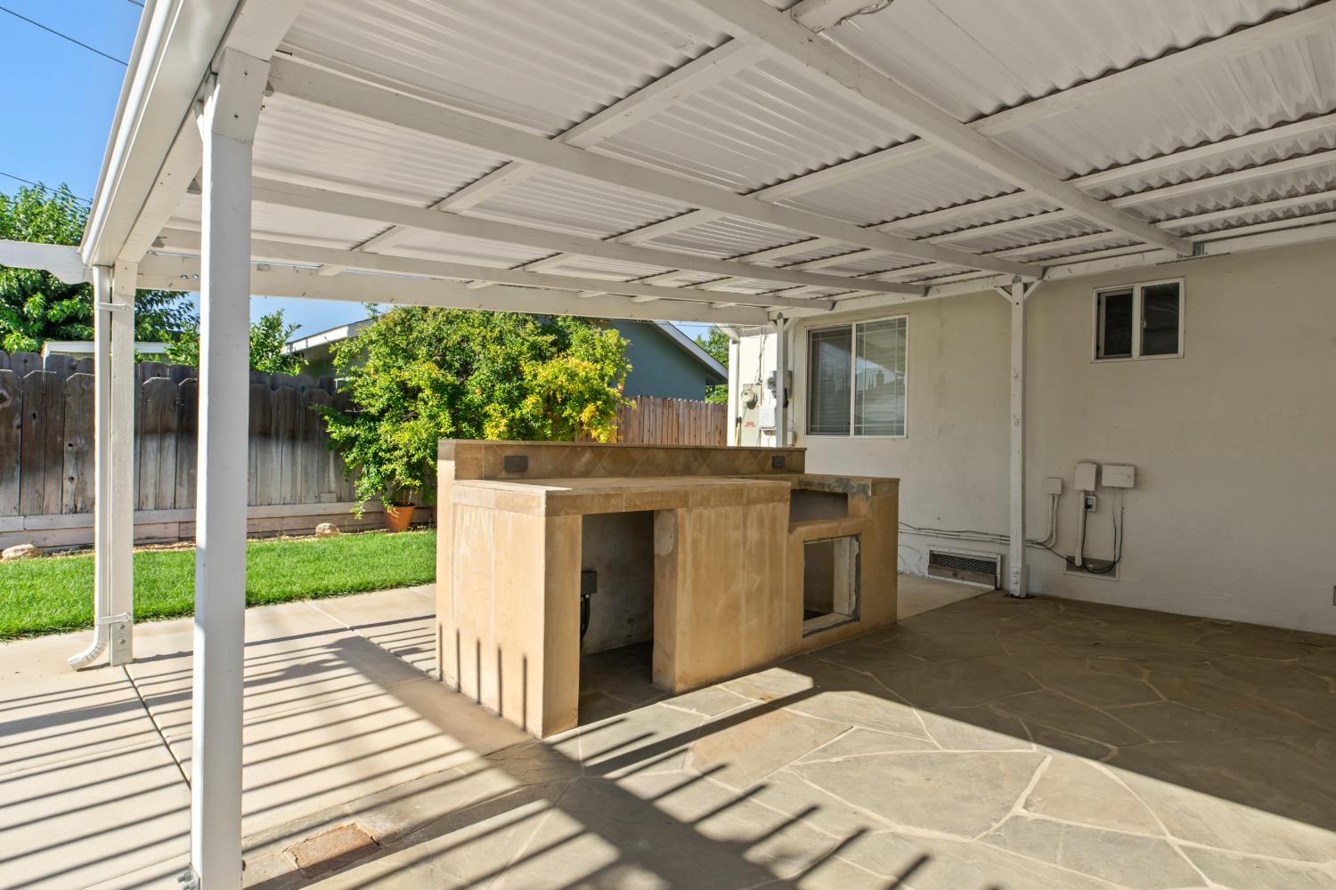 209 charles Ave, Manteca, CA 95336