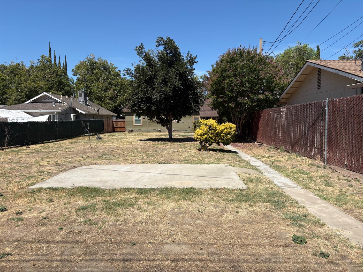318 Bodem St, Modesto, CA 95350