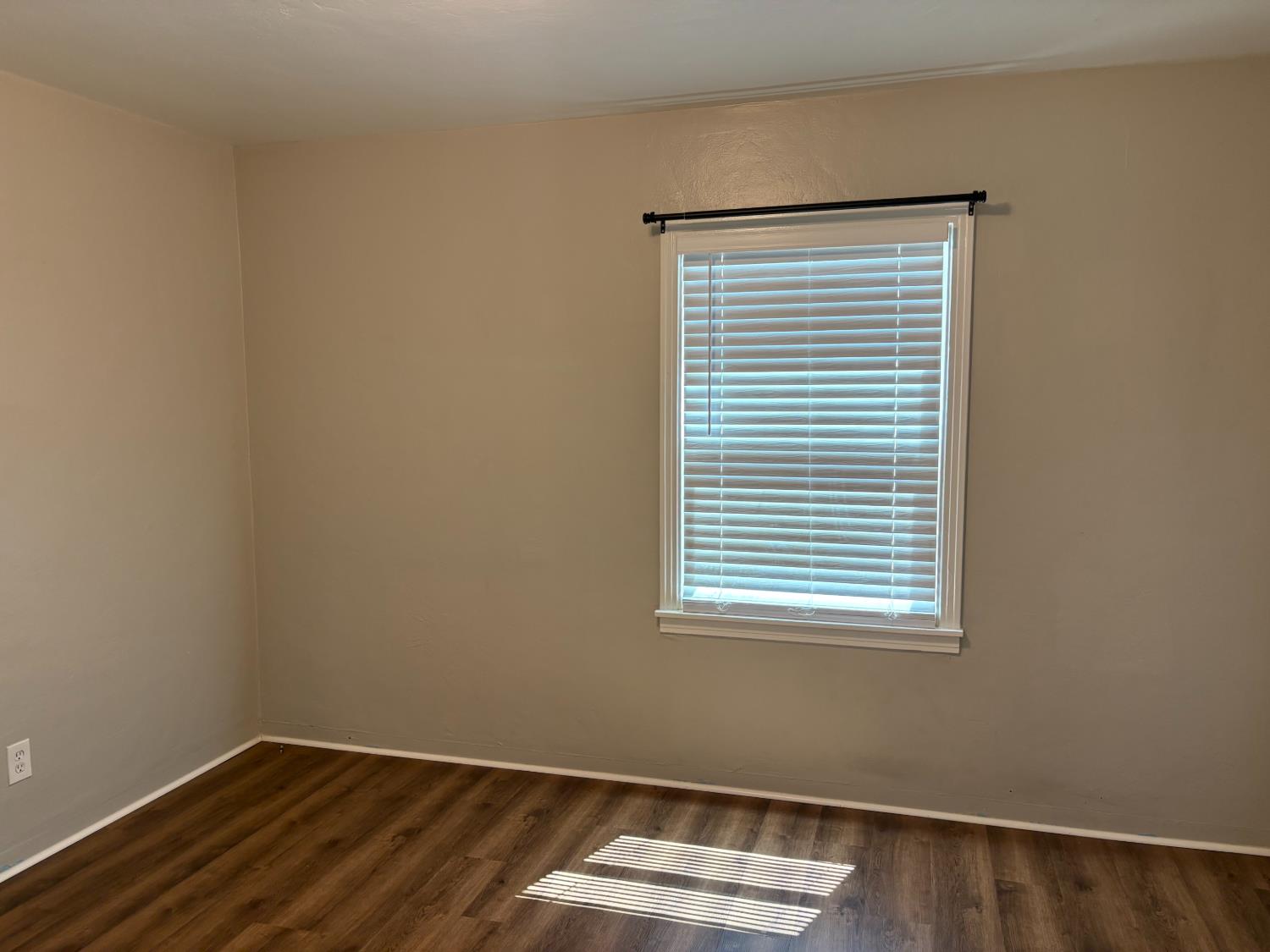 318 Bodem St, Modesto, CA 95350