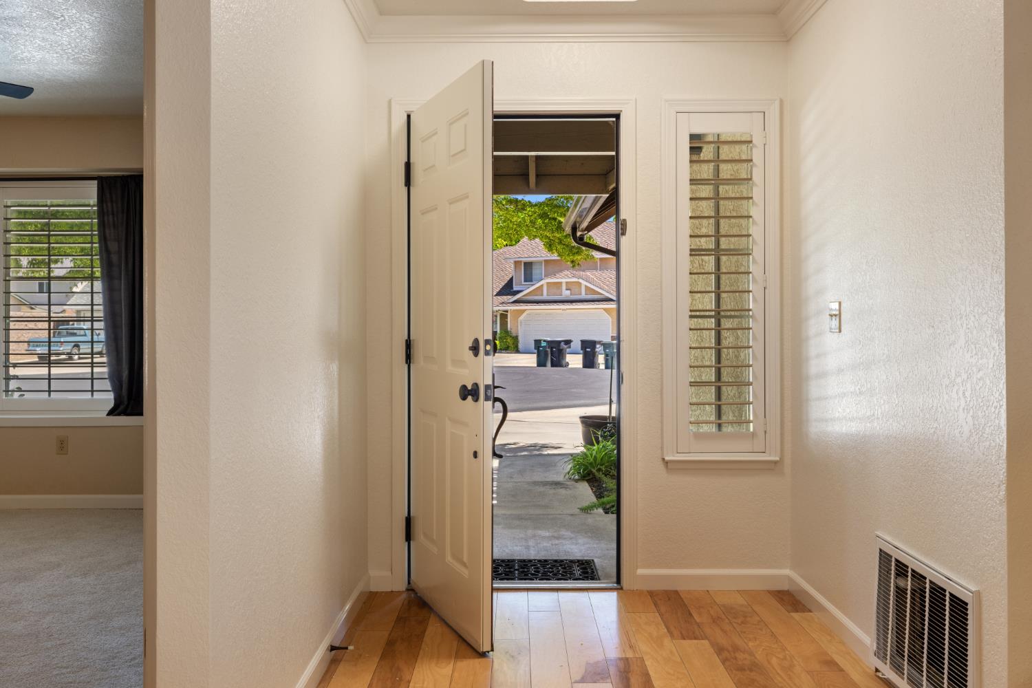 829 Nolte Ln, Modesto, CA 95355
