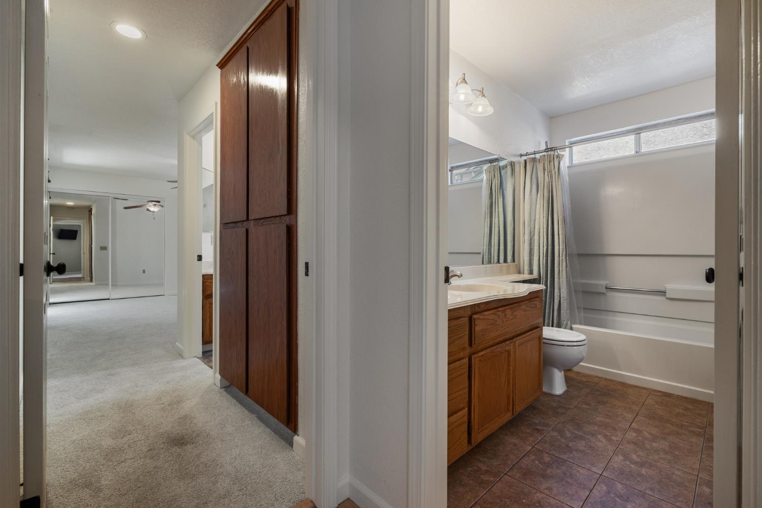 829 Nolte Ln, Modesto, CA 95355