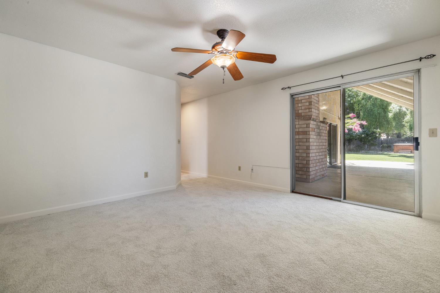 829 Nolte Ln, Modesto, CA 95355