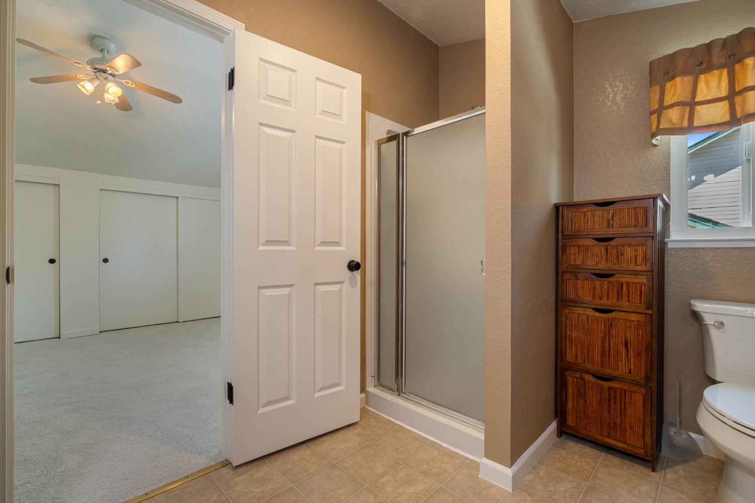 829 Nolte Ln, Modesto, CA 95355