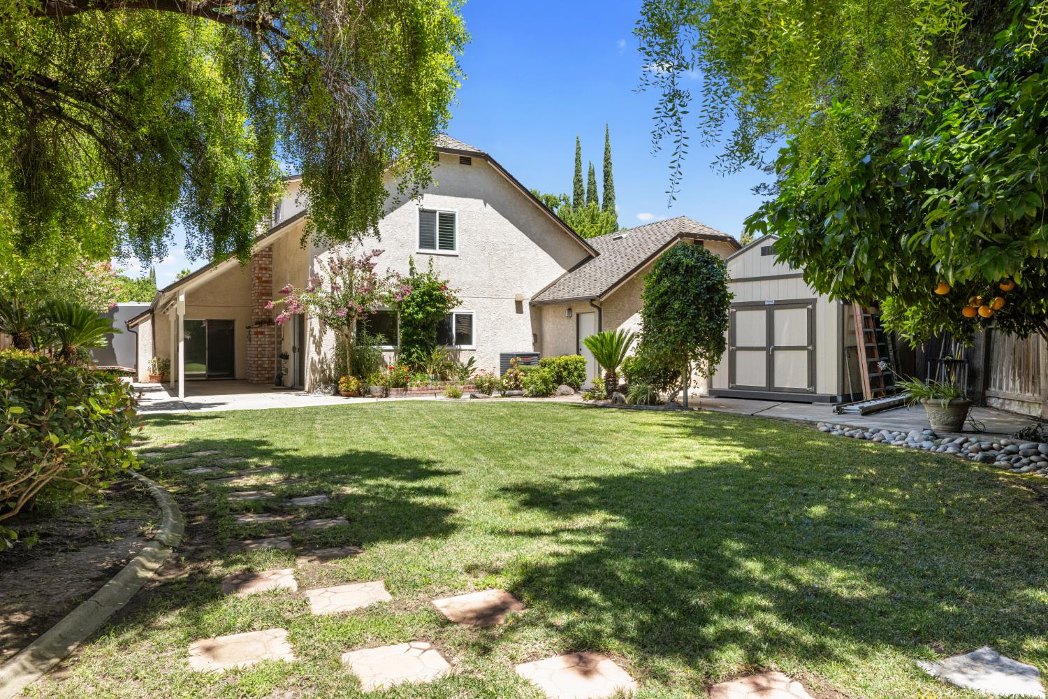 829 Nolte Ln, Modesto, CA 95355