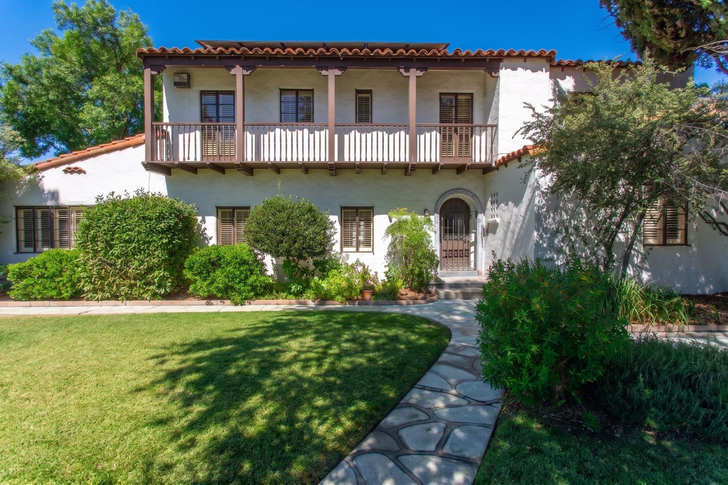 1419 S 6th St, Los Banos, CA 93635