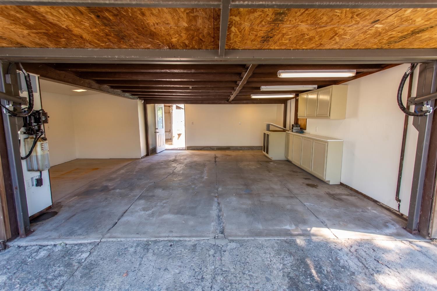 1419 S 6th St, Los Banos, CA 93635