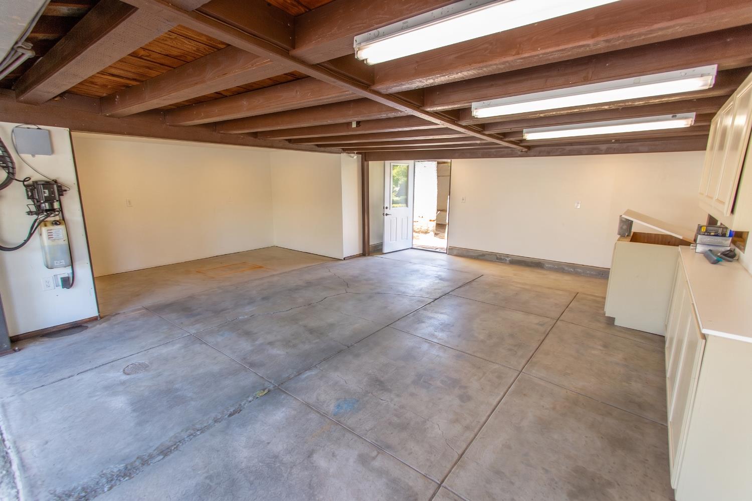 1419 S 6th St, Los Banos, CA 93635