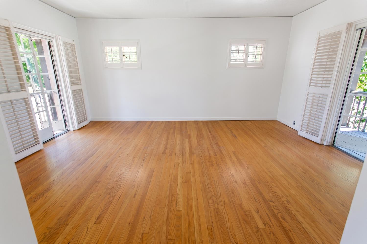 1419 S 6th St, Los Banos, CA 93635