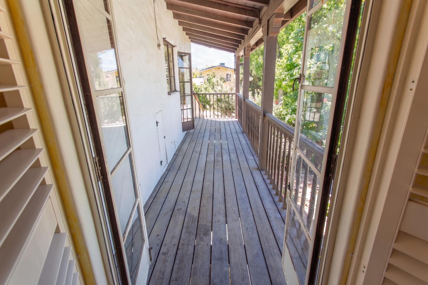 1419 S 6th St, Los Banos, CA 93635