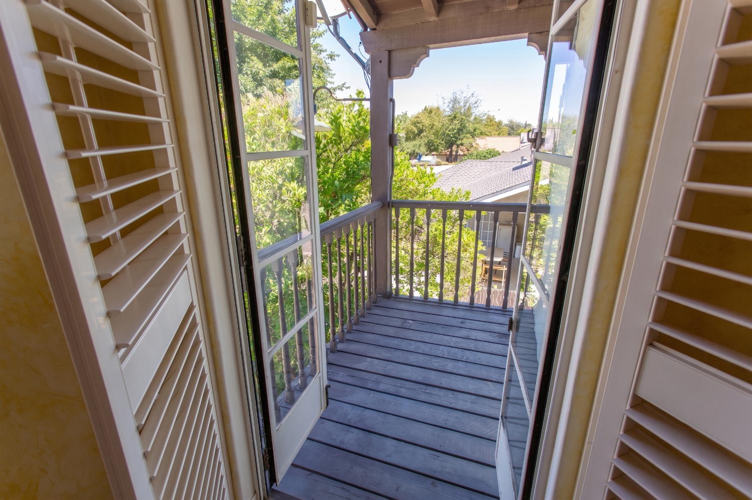 1419 S 6th St, Los Banos, CA 93635