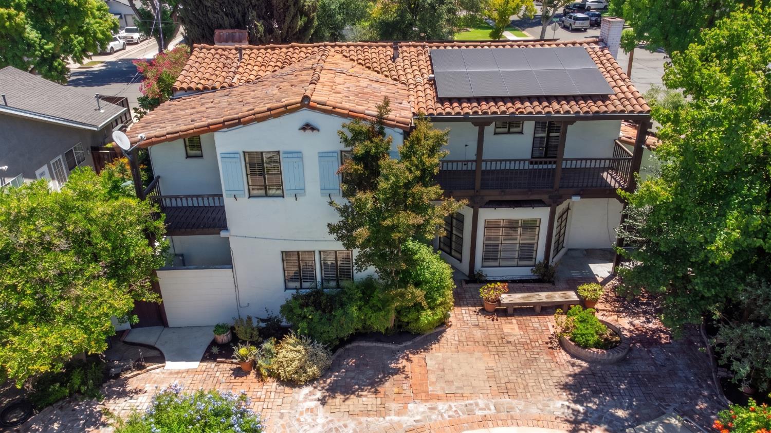 1419 S 6th St, Los Banos, CA 93635