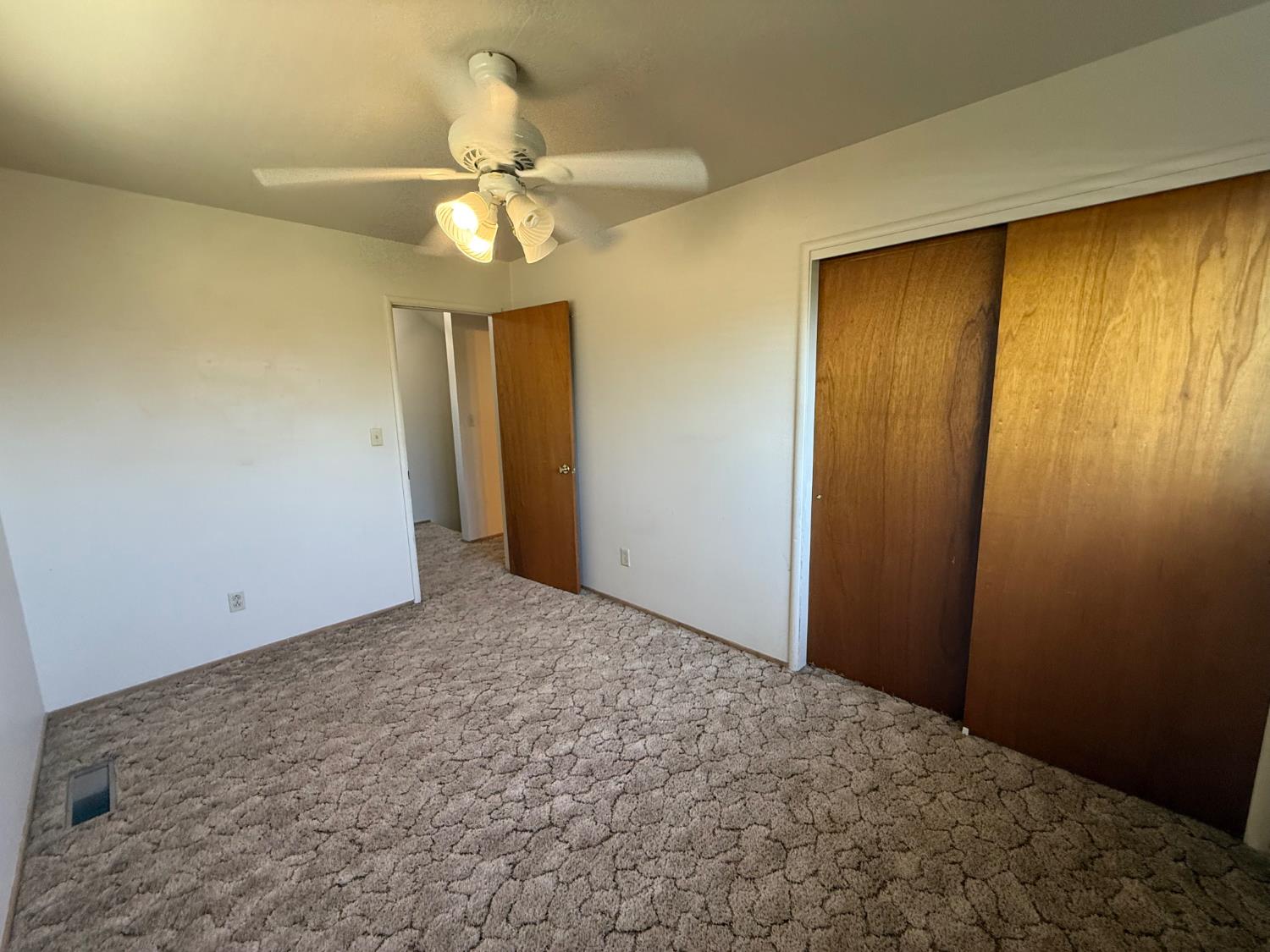 20041 Carol Dr, Hilmar, CA 95324