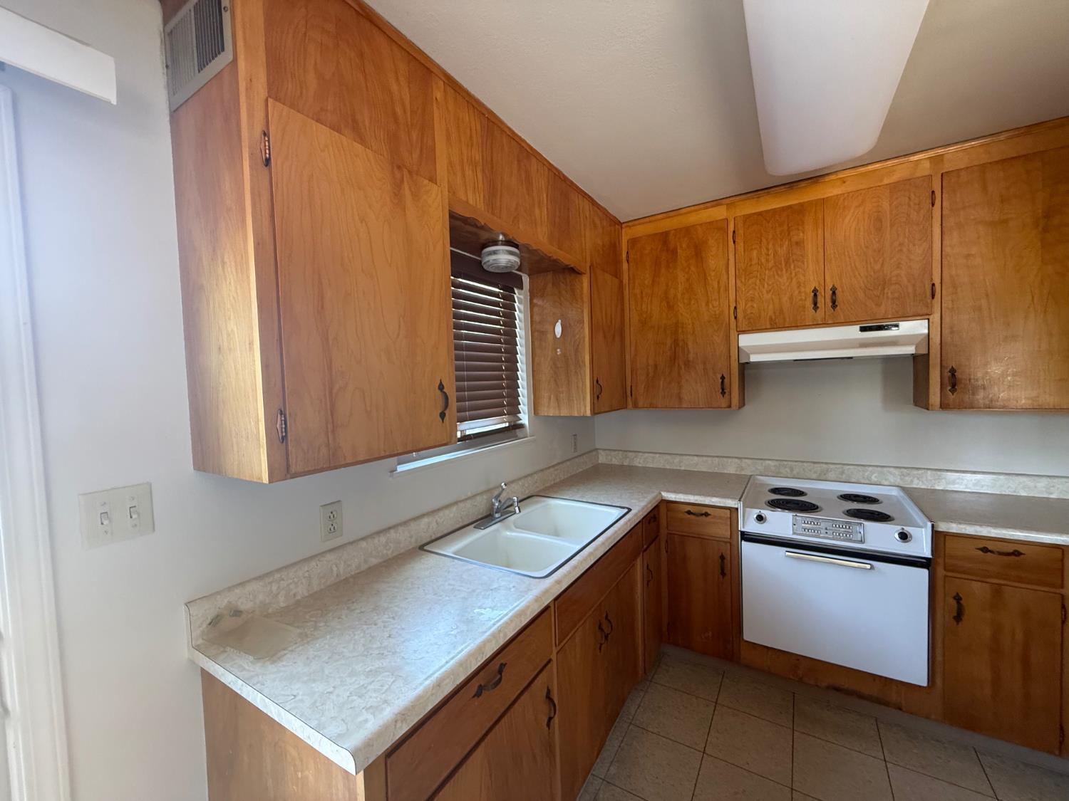 20041 Carol Dr, Hilmar, CA 95324