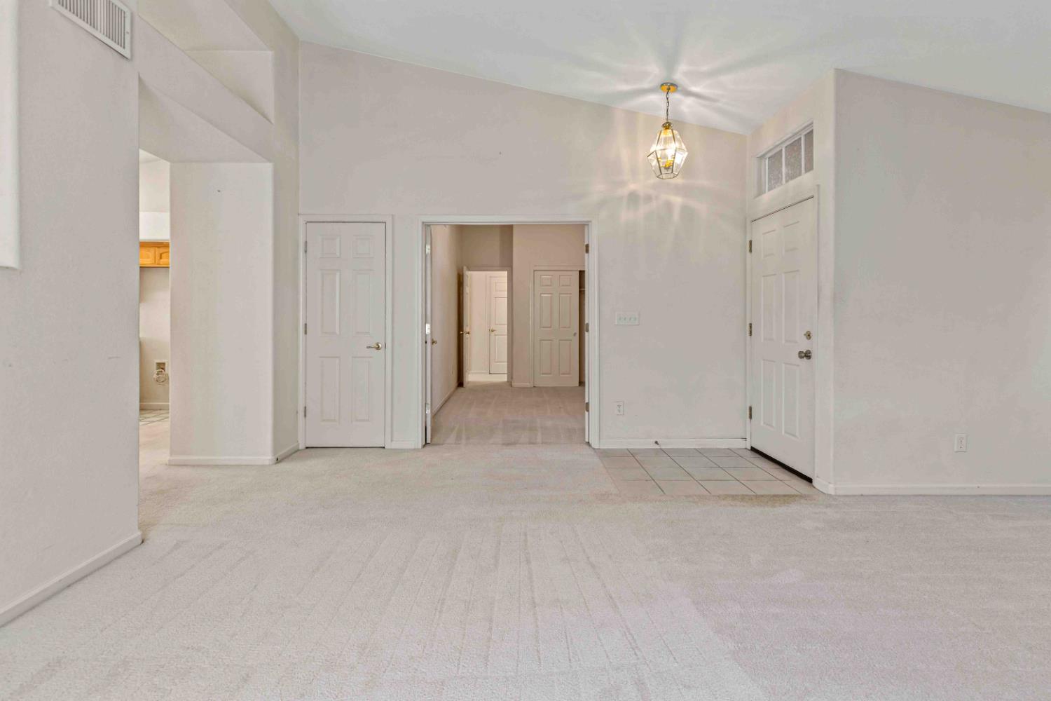 621 Vine St, Los Banos, CA 93635