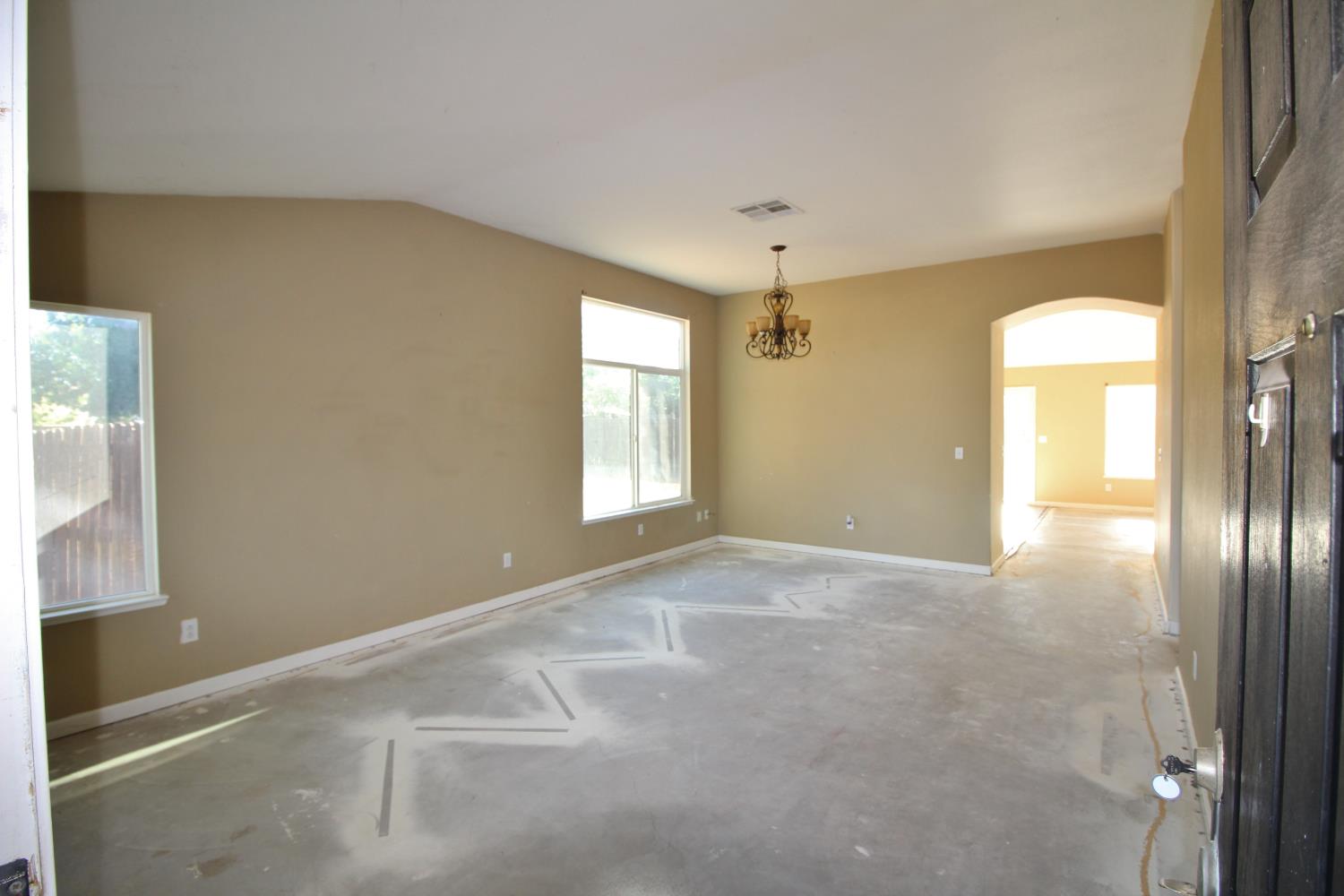 5456 Homewood Way, Riverbank, CA 95367