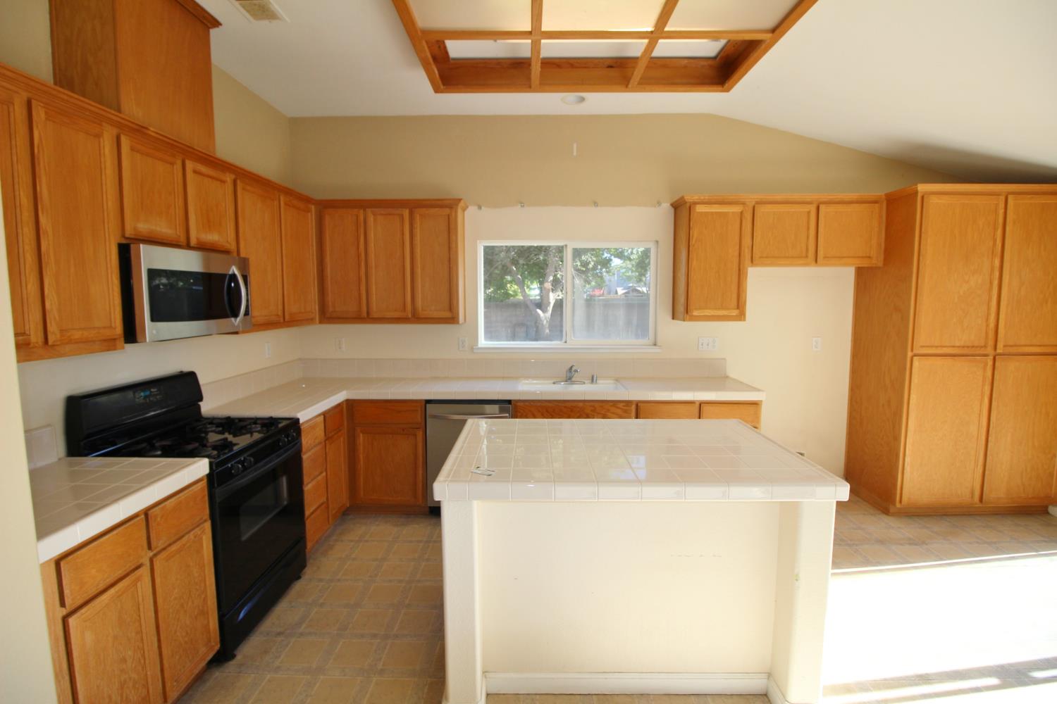 5456 Homewood Way, Riverbank, CA 95367