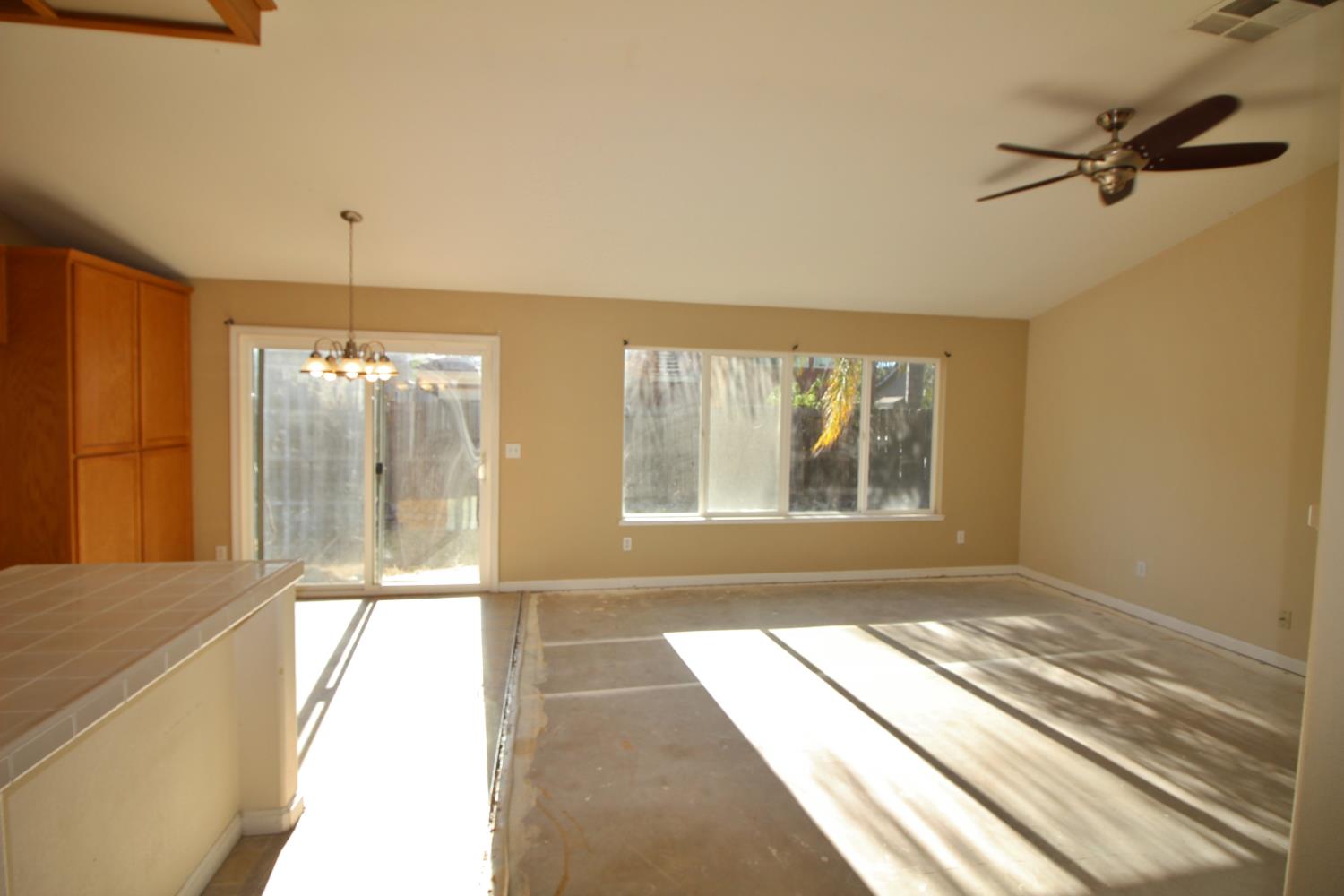 5456 Homewood Way, Riverbank, CA 95367