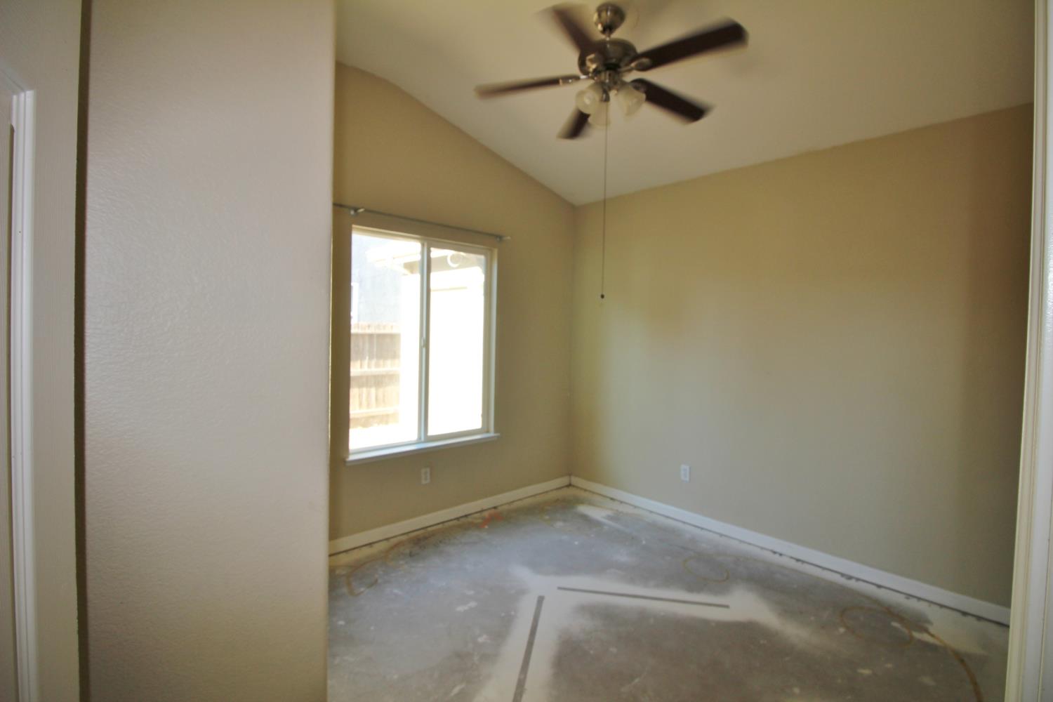 5456 Homewood Way, Riverbank, CA 95367