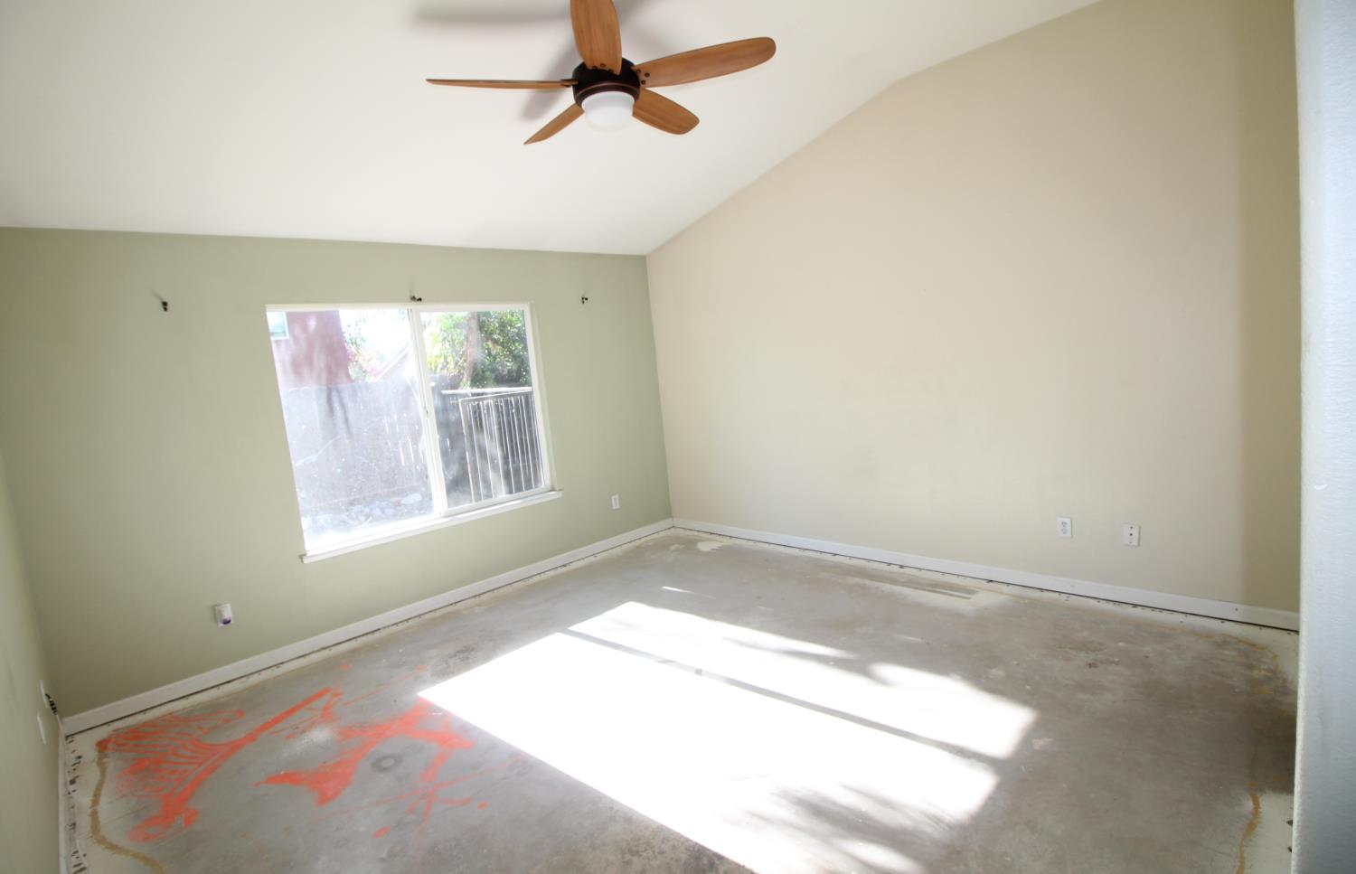 5456 Homewood Way, Riverbank, CA 95367