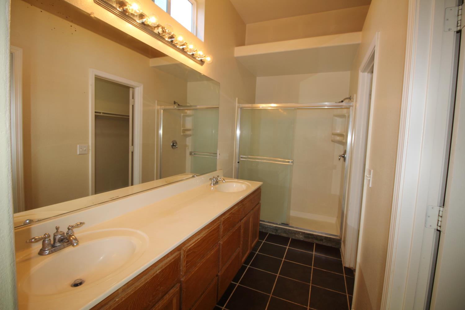 5456 Homewood Way, Riverbank, CA 95367
