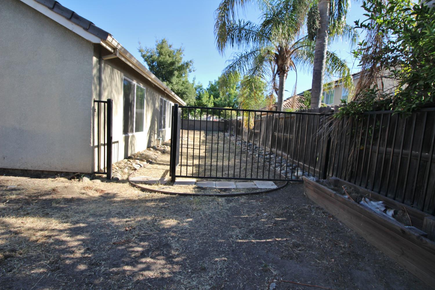 5456 Homewood Way, Riverbank, CA 95367
