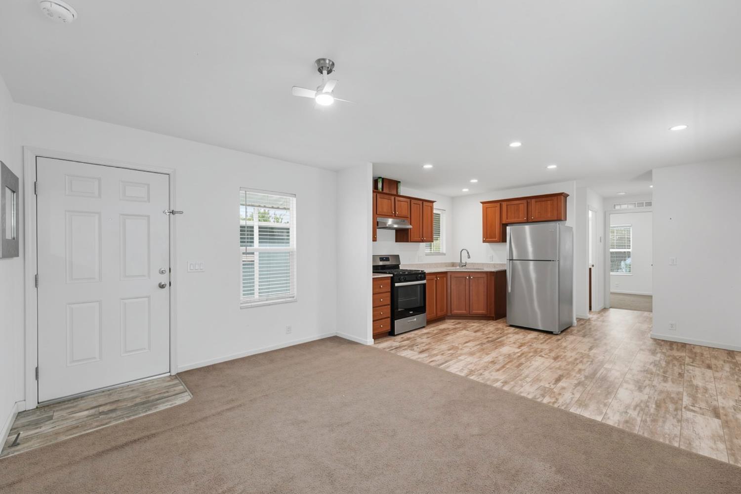 1412 S 1st St #21, Turlock, CA 95380