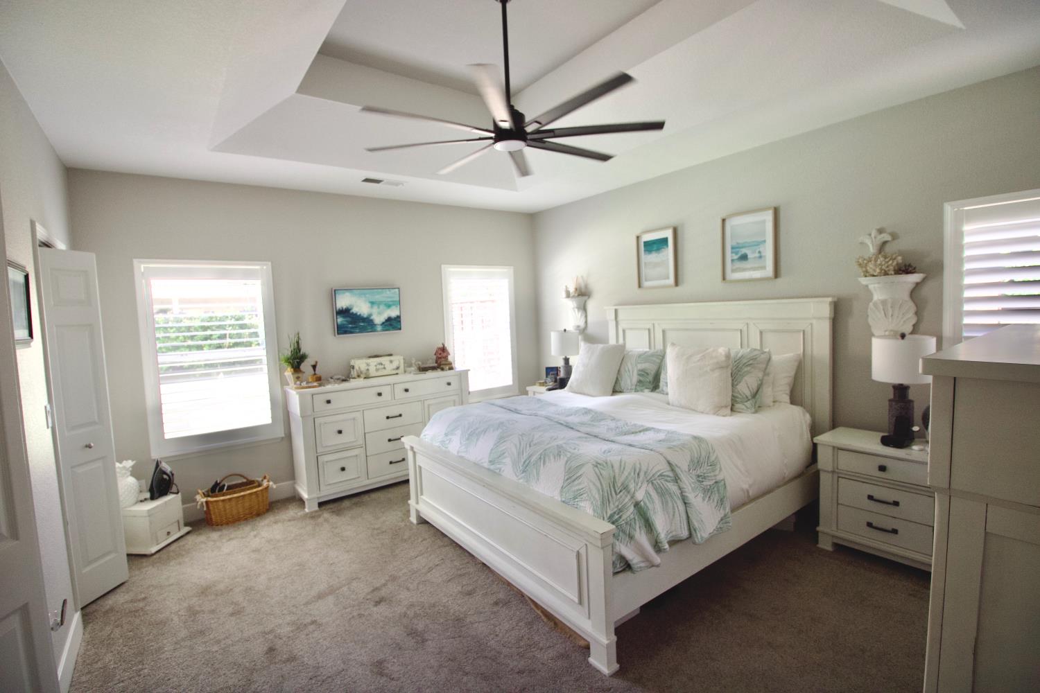 912 Bogarin Ln, Ripon, CA 95366
