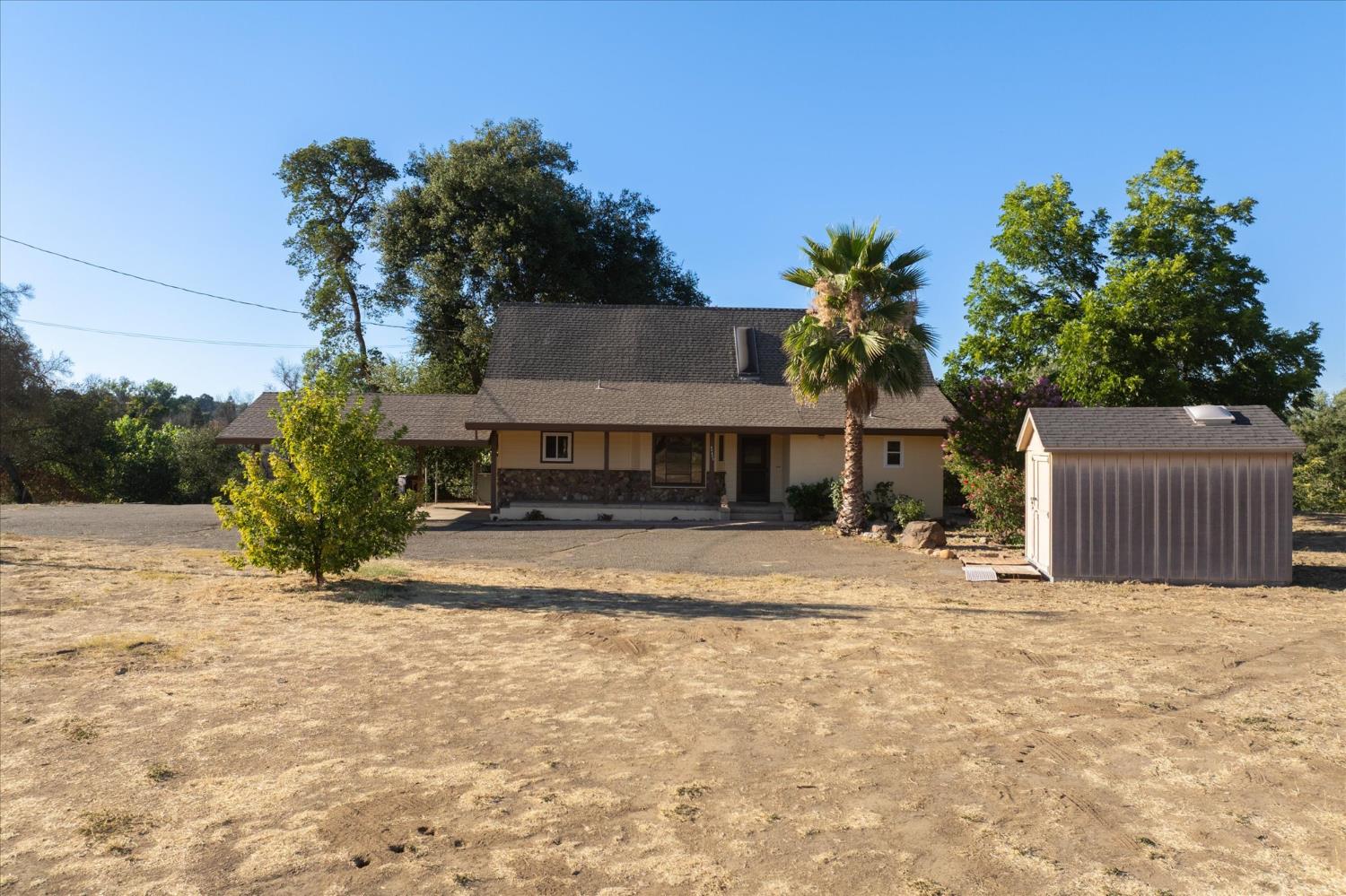13749 Lancaster Rd, Oakdale, CA 95361