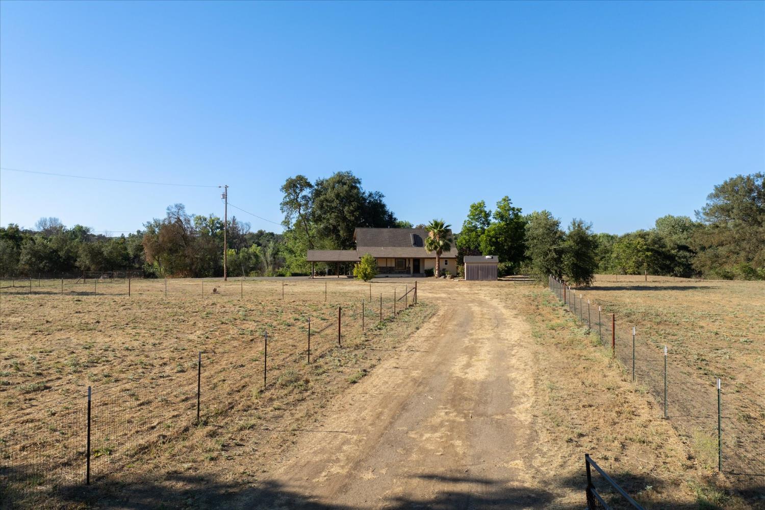 13749 Lancaster Rd, Oakdale, CA 95361