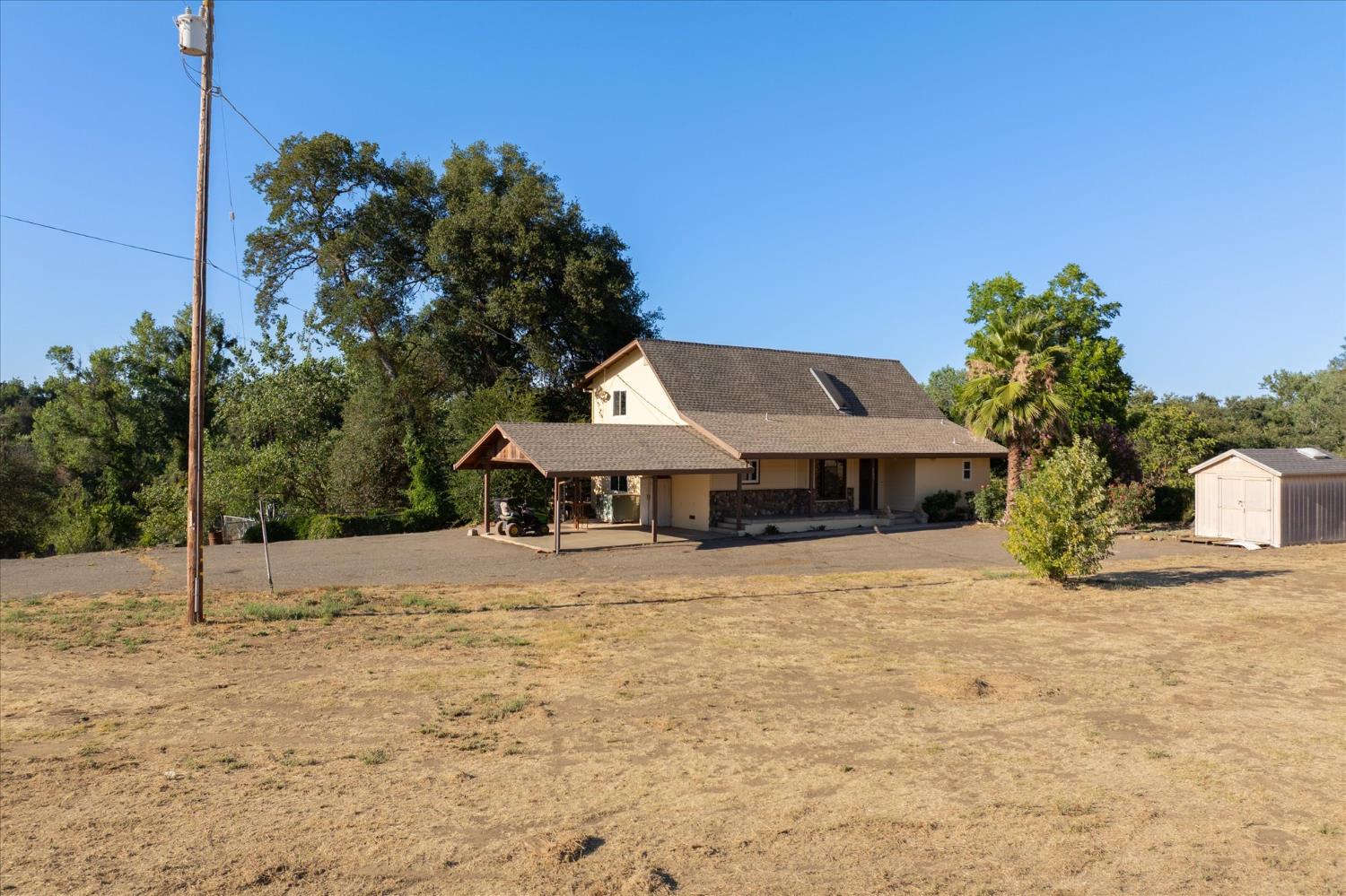 13749 Lancaster Rd, Oakdale, CA 95361