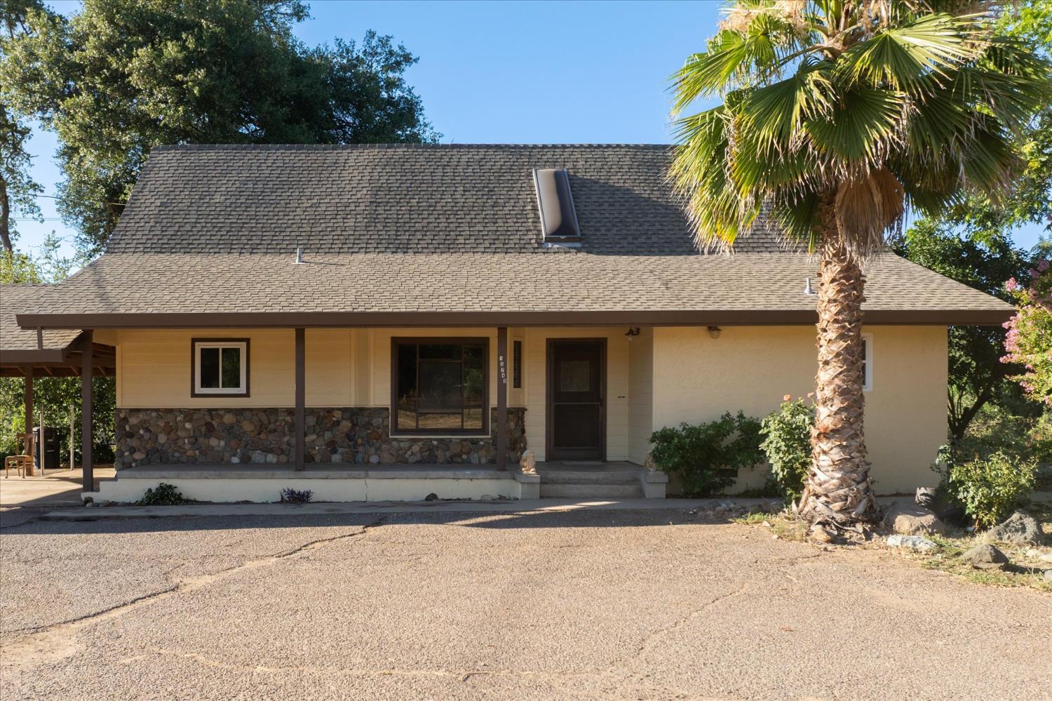 13749 Lancaster Rd, Oakdale, CA 95361