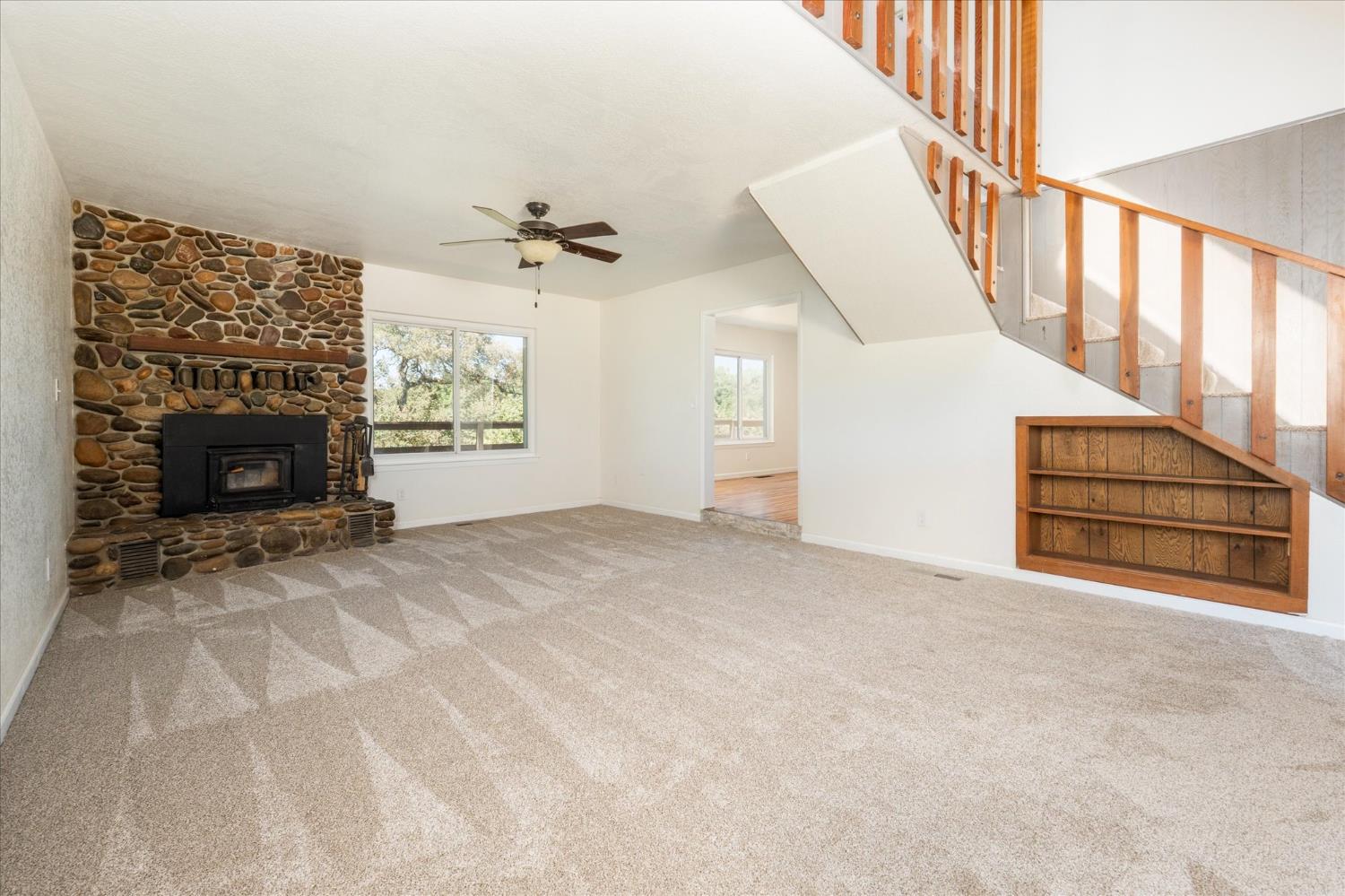 13749 Lancaster Rd, Oakdale, CA 95361