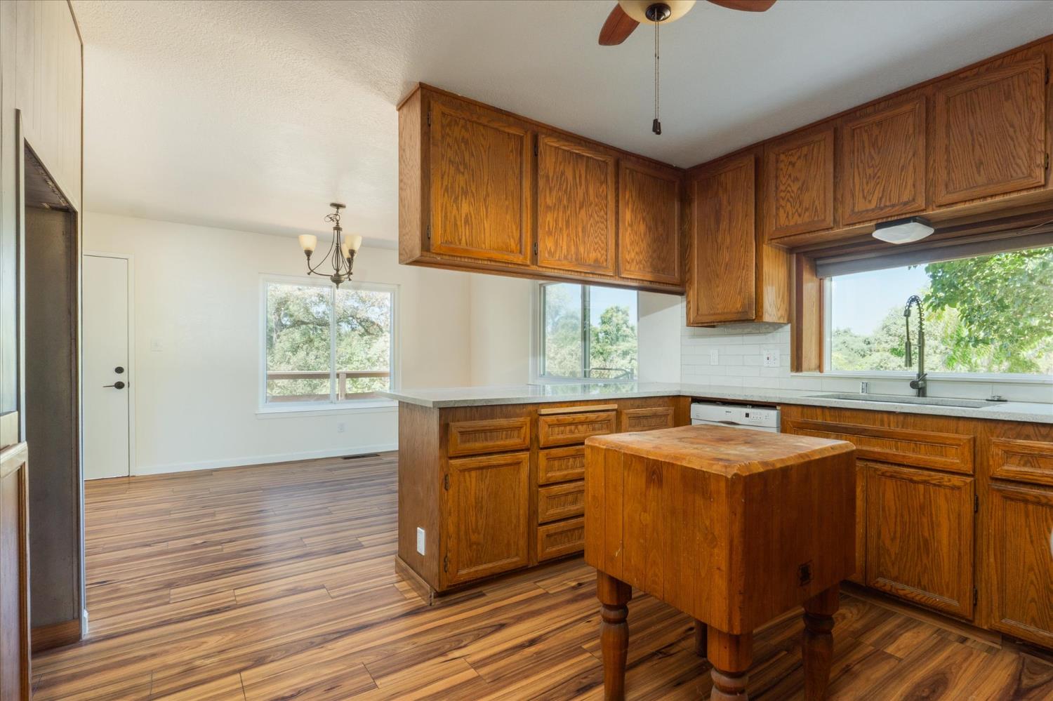 13749 Lancaster Rd, Oakdale, CA 95361