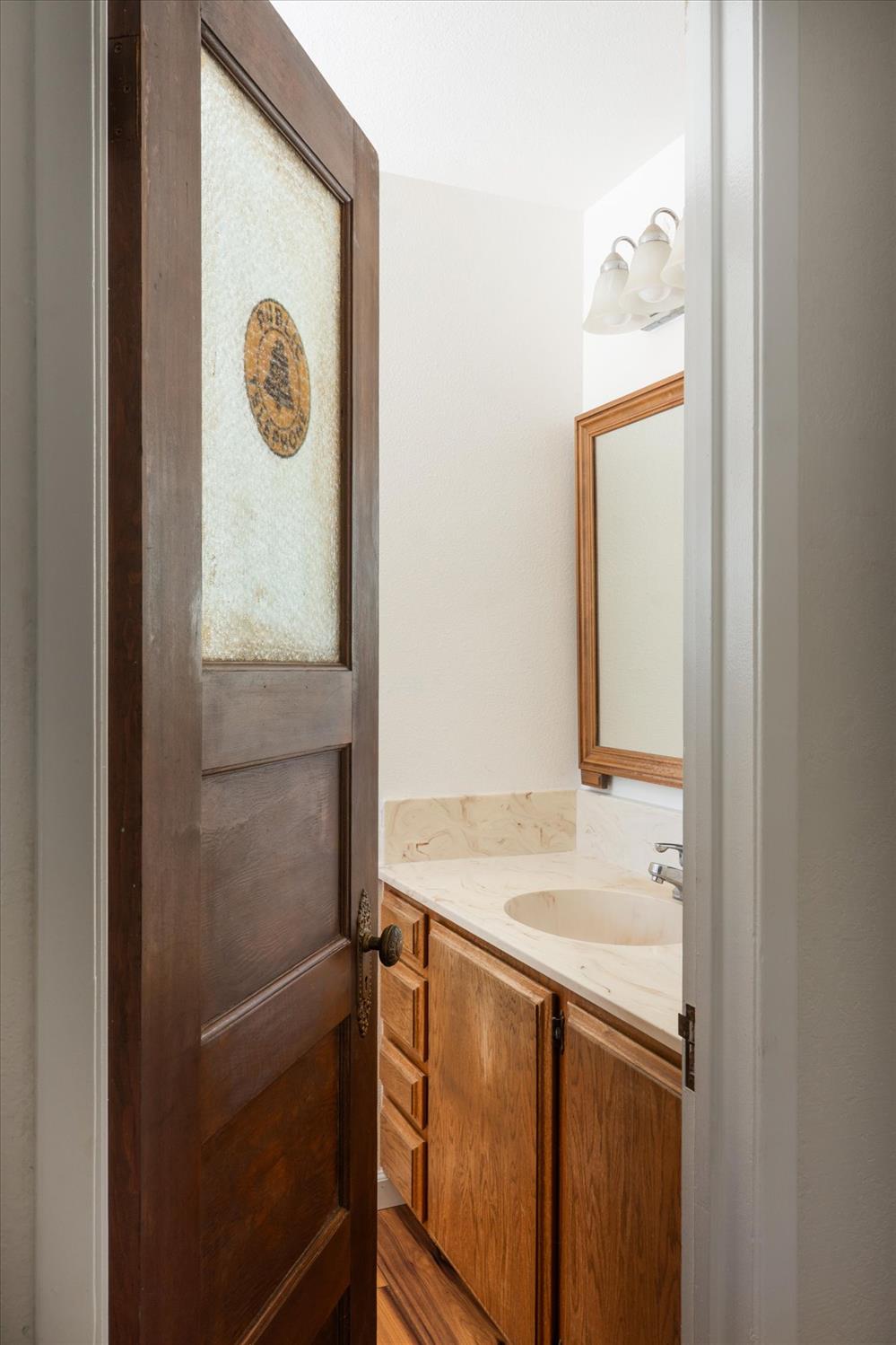 13749 Lancaster Rd, Oakdale, CA 95361