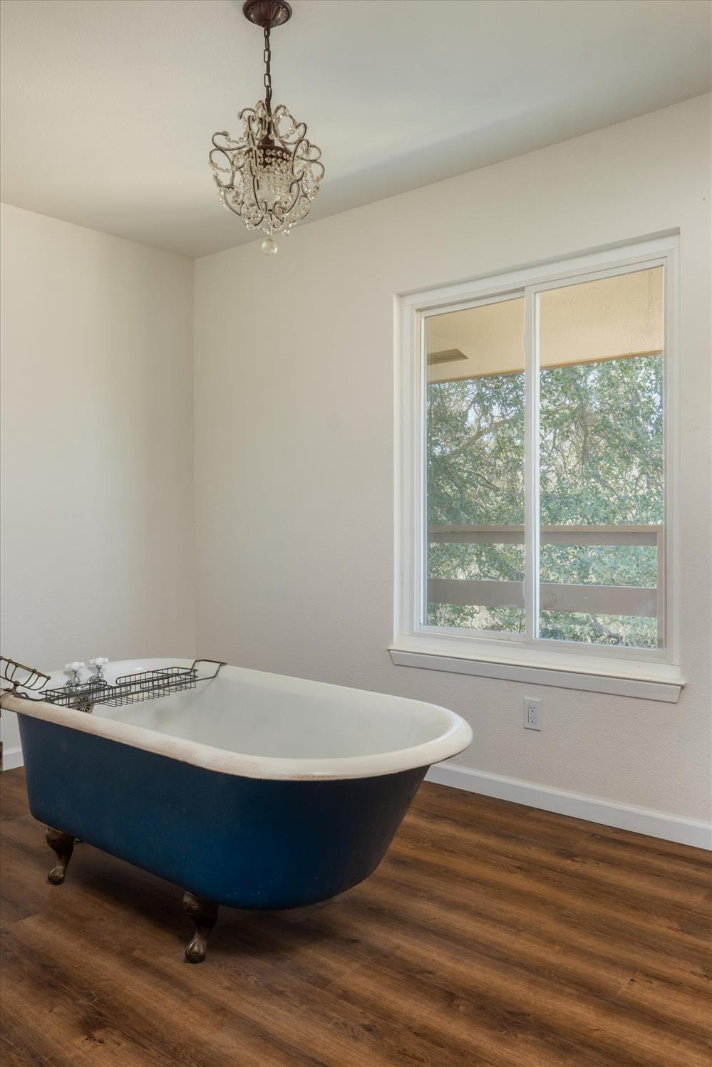 13749 Lancaster Rd, Oakdale, CA 95361