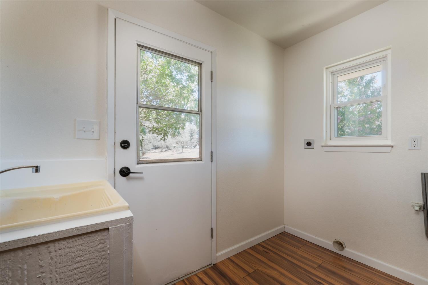 13749 Lancaster Rd, Oakdale, CA 95361