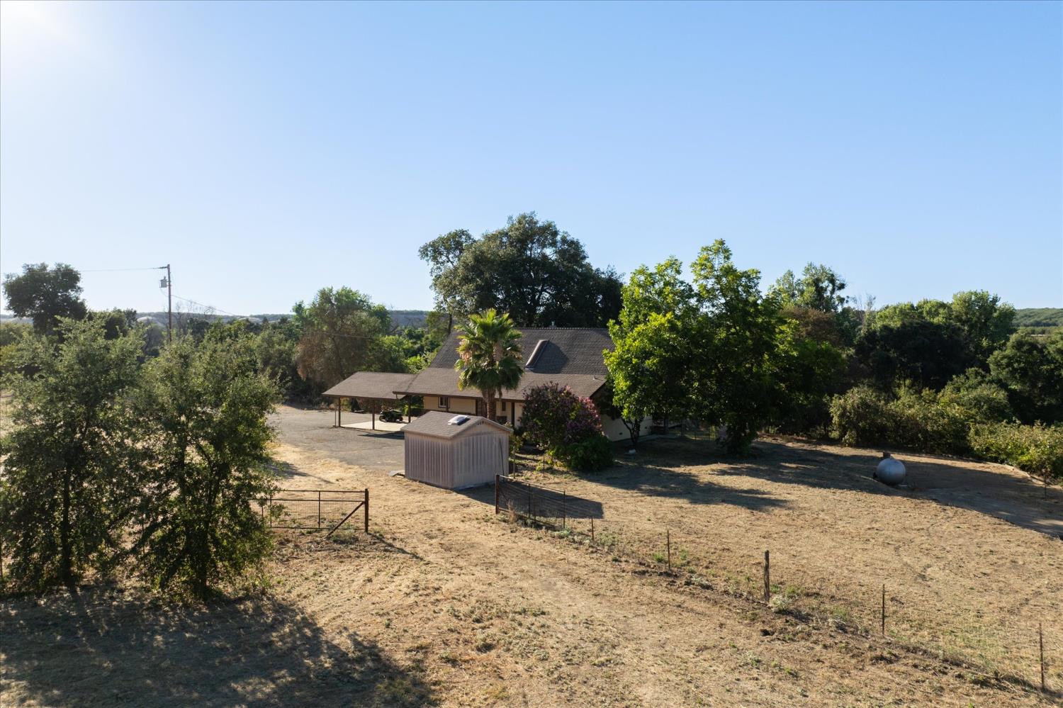 13749 Lancaster Rd, Oakdale, CA 95361
