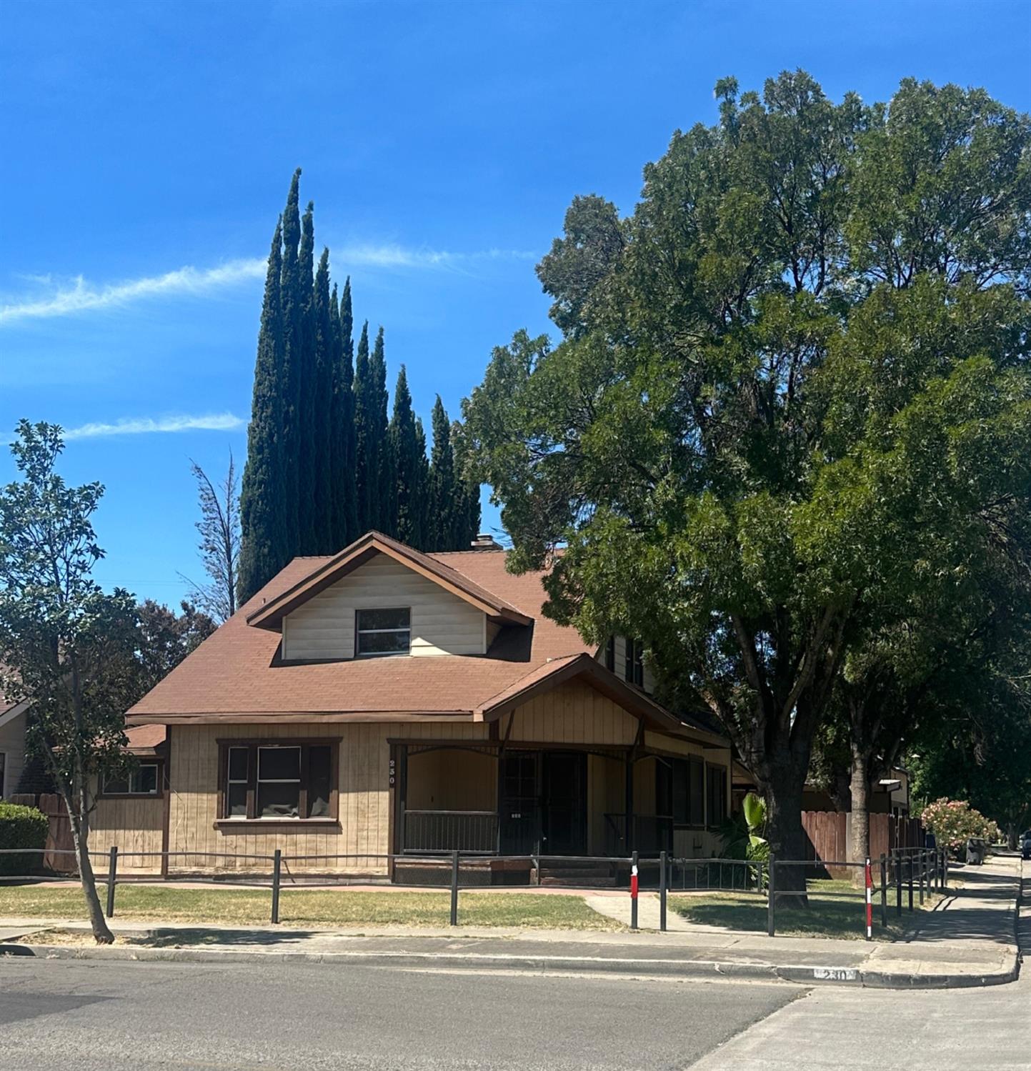 230 N 3rd St, Patterson, CA 95363