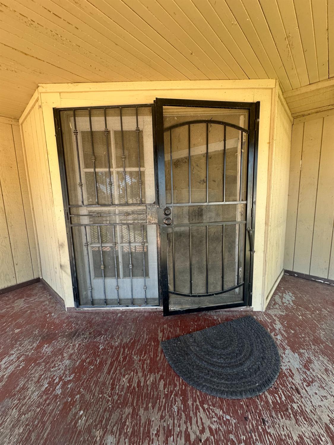 230 N 3rd St, Patterson, CA 95363