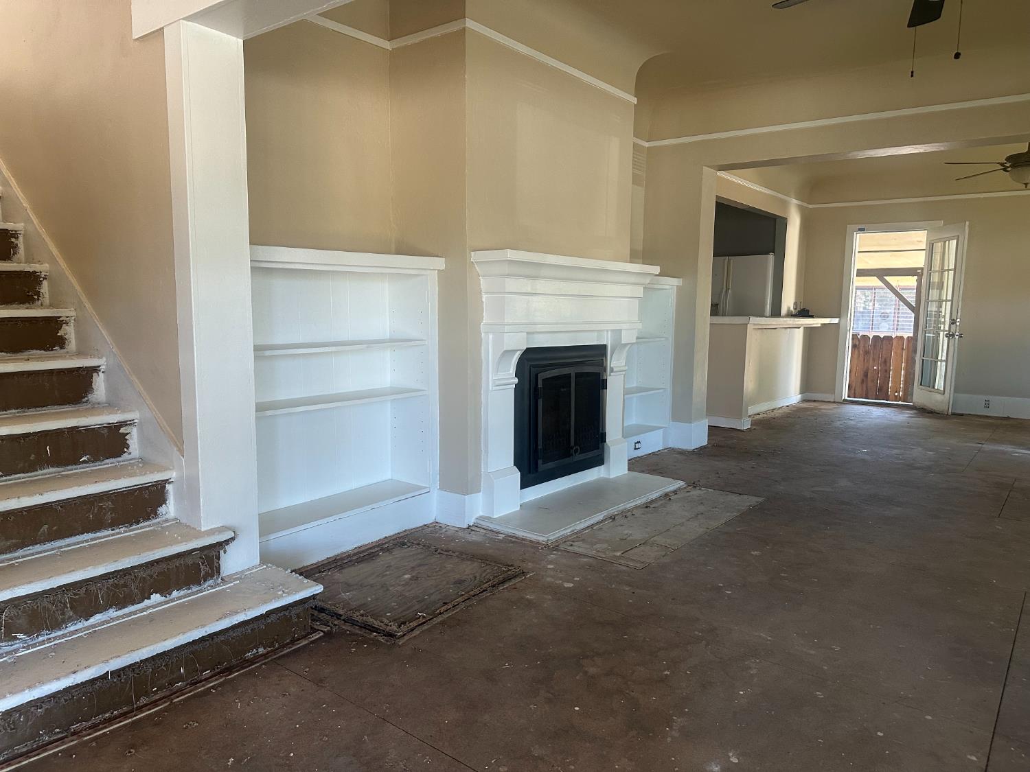 230 N 3rd St, Patterson, CA 95363