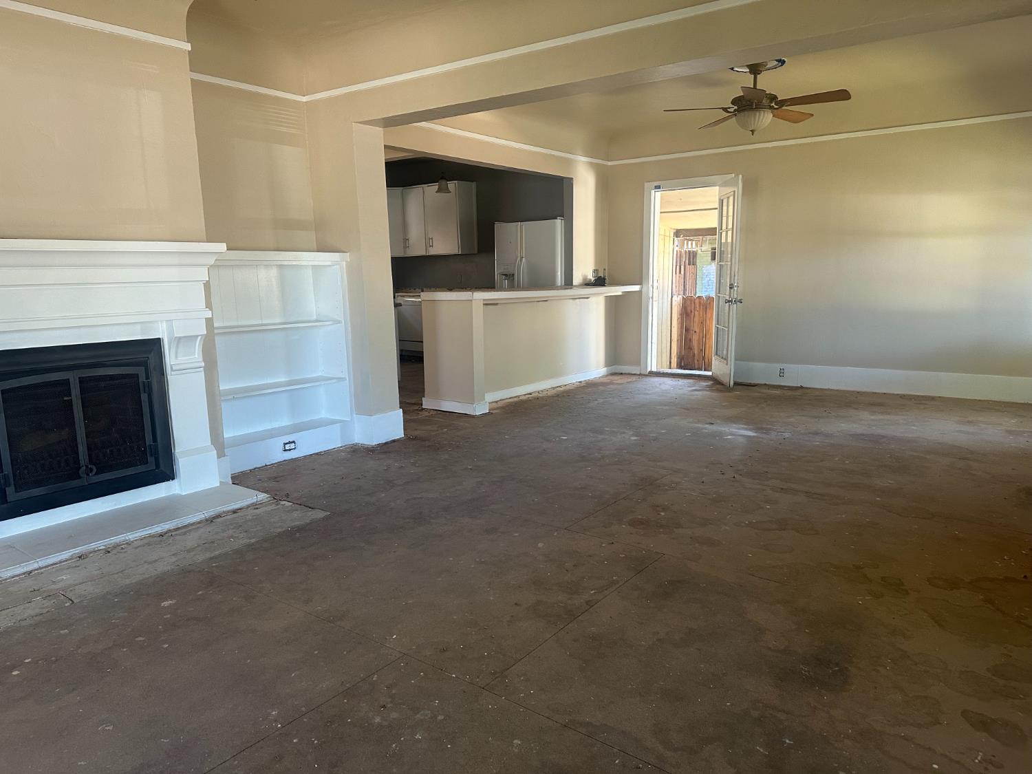 230 N 3rd St, Patterson, CA 95363